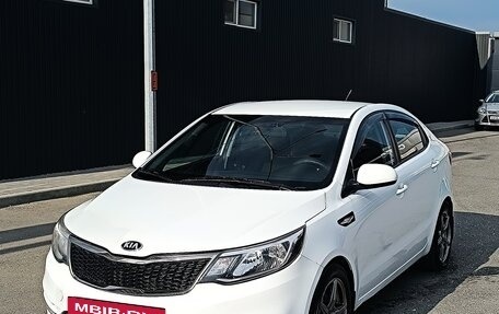 KIA Rio III рестайлинг, 2015 год, 700 000 рублей, 2 фотография