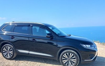 Mitsubishi Outlander III рестайлинг 3, 2019 год, 2 600 000 рублей, 1 фотография