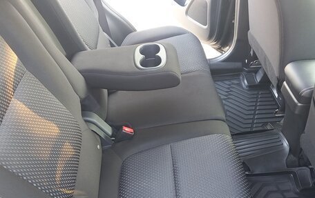 Mitsubishi Outlander III рестайлинг 3, 2019 год, 2 600 000 рублей, 5 фотография