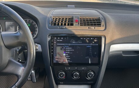 Skoda Octavia, 2011 год, 860 000 рублей, 17 фотография