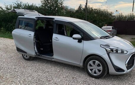 Toyota Sienta II, 2019 год, 1 500 000 рублей, 5 фотография