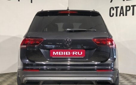 Volkswagen Tiguan II, 2018 год, 2 840 000 рублей, 7 фотография