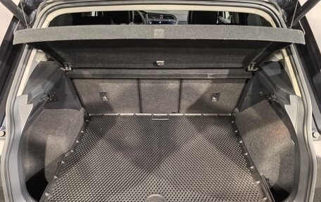 Volkswagen Tiguan II, 2018 год, 2 840 000 рублей, 28 фотография