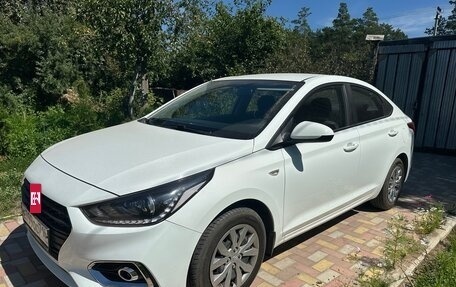 Hyundai Solaris II рестайлинг, 2020 год, 1 550 000 рублей, 2 фотография