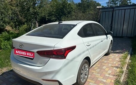 Hyundai Solaris II рестайлинг, 2020 год, 1 550 000 рублей, 4 фотография