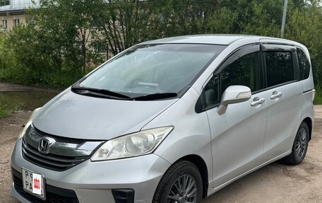 Honda Freed I, 2015 год, 1 450 000 рублей, 2 фотография