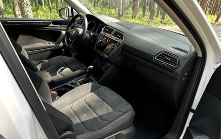 Volkswagen Tiguan II, 2020 год, 3 920 000 рублей, 11 фотография
