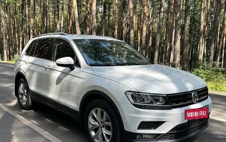Volkswagen Tiguan II, 2020 год, 3 920 000 рублей, 3 фотография