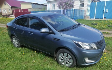 KIA Rio III рестайлинг, 2013 год, 650 000 рублей, 10 фотография