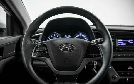 Hyundai Elantra VI рестайлинг, 2017 год, 973 000 рублей, 8 фотография