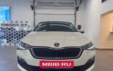 Skoda Rapid II, 2021 год, 1 750 000 рублей, 2 фотография