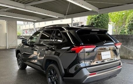 Toyota RAV4, 2021 год, 2 390 000 рублей, 7 фотография
