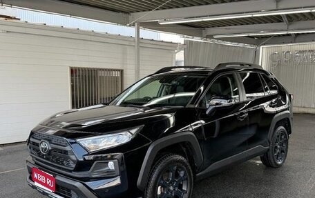 Toyota RAV4, 2021 год, 2 390 000 рублей, 1 фотография