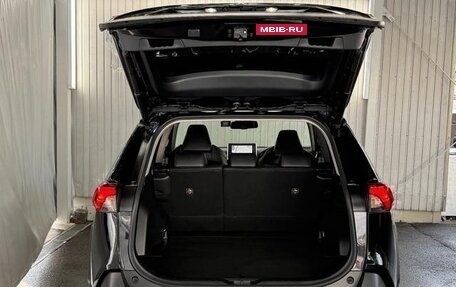 Toyota RAV4, 2021 год, 2 390 000 рублей, 11 фотография
