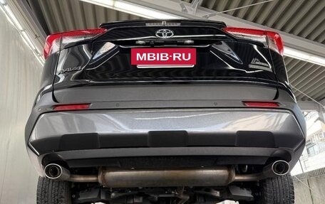 Toyota RAV4, 2021 год, 2 390 000 рублей, 8 фотография