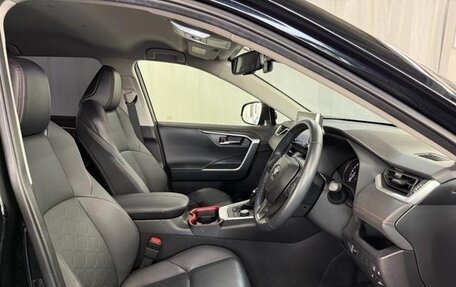 Toyota RAV4, 2021 год, 2 390 000 рублей, 18 фотография