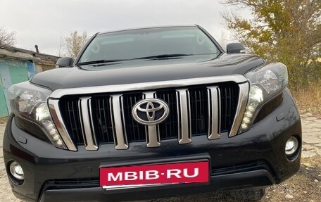 Toyota Land Cruiser Prado 150 рестайлинг 2, 2017 год, 3 900 000 рублей, 1 фотография