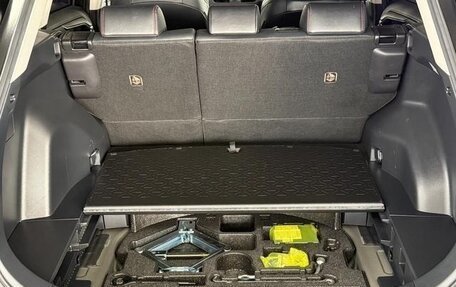 Toyota RAV4, 2021 год, 2 390 000 рублей, 21 фотография