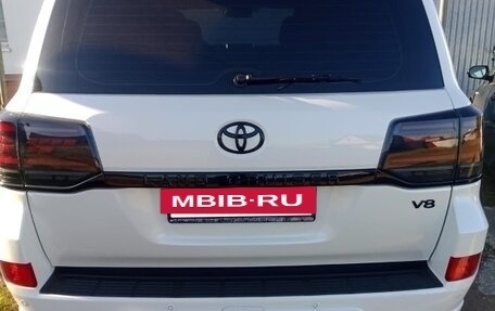 Toyota Land Cruiser 200, 2014 год, 5 700 000 рублей, 4 фотография