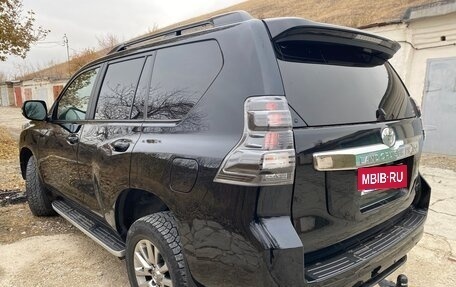 Toyota Land Cruiser Prado 150 рестайлинг 2, 2017 год, 3 900 000 рублей, 4 фотография