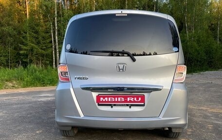 Honda Freed I, 2013 год, 1 350 000 рублей, 6 фотография