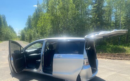 Honda Freed I, 2013 год, 1 350 000 рублей, 13 фотография