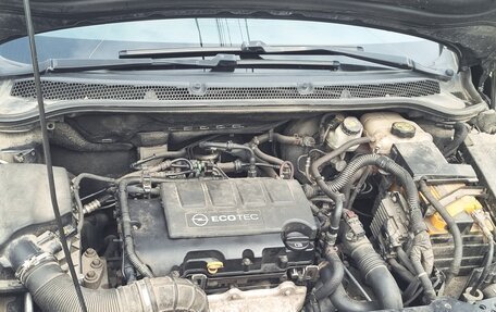 Opel Astra J, 2011 год, 550 000 рублей, 2 фотография