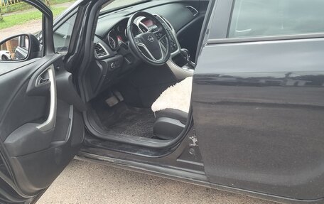Opel Astra J, 2011 год, 550 000 рублей, 11 фотография