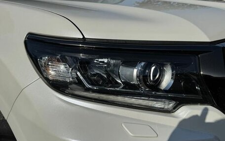 Toyota Land Cruiser Prado 150 рестайлинг 2, 2022 год, 3 950 000 рублей, 17 фотография
