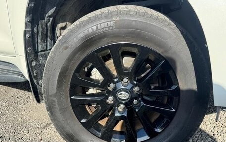 Toyota Land Cruiser Prado 150 рестайлинг 2, 2022 год, 3 950 000 рублей, 22 фотография