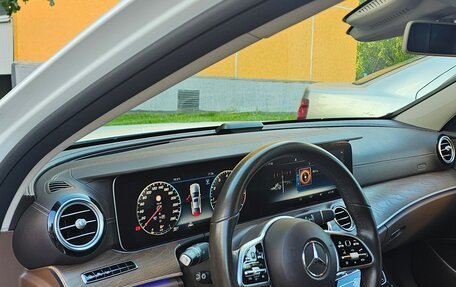 Mercedes-Benz E-Класс, 2020 год, 4 000 000 рублей, 13 фотография