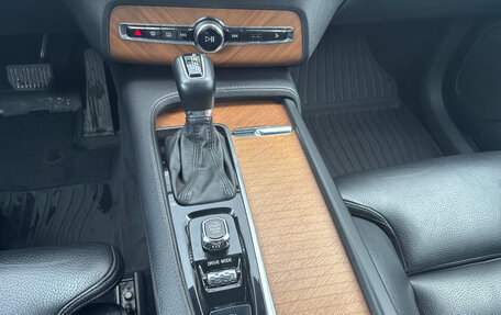 Volvo XC90 II рестайлинг, 2018 год, 3 200 000 рублей, 13 фотография