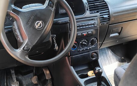 Opel Zafira A рестайлинг, 2001 год, 270 000 рублей, 10 фотография