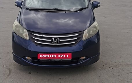 Honda Freed I, 2010 год, 670 000 рублей, 2 фотография