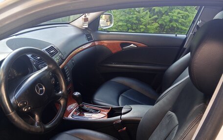 Mercedes-Benz E-Класс, 2008 год, 1 300 000 рублей, 4 фотография