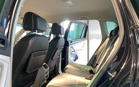 Volkswagen Tiguan II, 2018 год, 2 750 000 рублей, 17 фотография