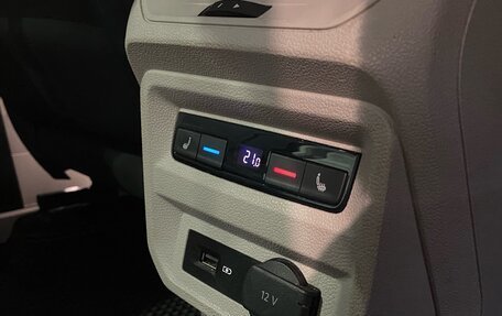 Volkswagen Tiguan II, 2018 год, 2 750 000 рублей, 15 фотография