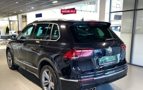 Volkswagen Tiguan II, 2018 год, 2 750 000 рублей, 5 фотография