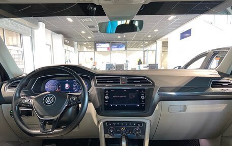 Volkswagen Tiguan II, 2018 год, 2 750 000 рублей, 32 фотография