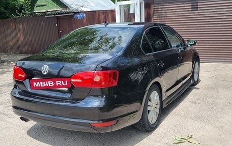 Volkswagen Jetta VI, 2011 год, 650 000 рублей, 4 фотография