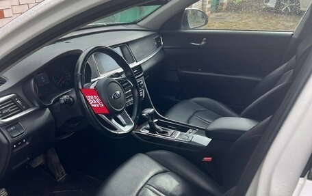 KIA K5 II, 2018 год, 1 830 000 рублей, 10 фотография