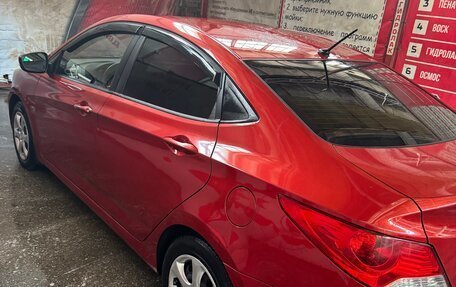 Hyundai Solaris II рестайлинг, 2012 год, 870 000 рублей, 3 фотография