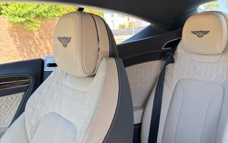 Bentley Continental GT III, 2018 год, 18 000 000 рублей, 12 фотография