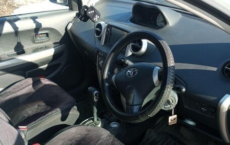 Toyota Ist II, 2002 год, 530 000 рублей, 2 фотография