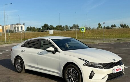 KIA K5, 2022 год, 2 300 000 рублей, 2 фотография