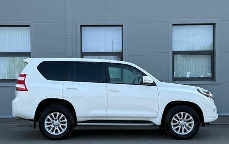 Toyota Land Cruiser Prado 150 рестайлинг 2, 2014 год, 3 820 000 рублей, 4 фотография