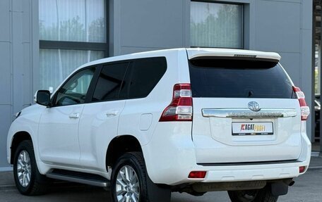 Toyota Land Cruiser Prado 150 рестайлинг 2, 2014 год, 3 820 000 рублей, 7 фотография