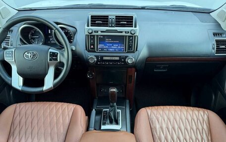 Toyota Land Cruiser Prado 150 рестайлинг 2, 2014 год, 3 820 000 рублей, 17 фотография