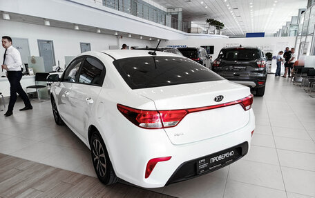 KIA Rio IV, 2018 год, 1 163 000 рублей, 8 фотография