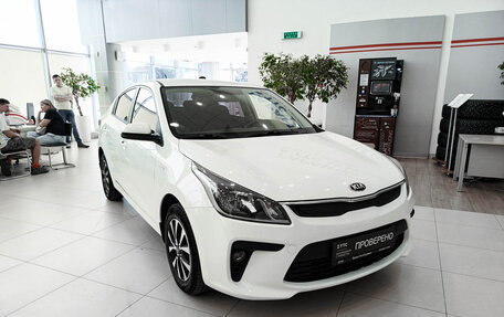 KIA Rio IV, 2018 год, 1 163 000 рублей, 3 фотография